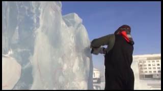 Улицы нашего города наряжаются и примеряют разноцветные огни