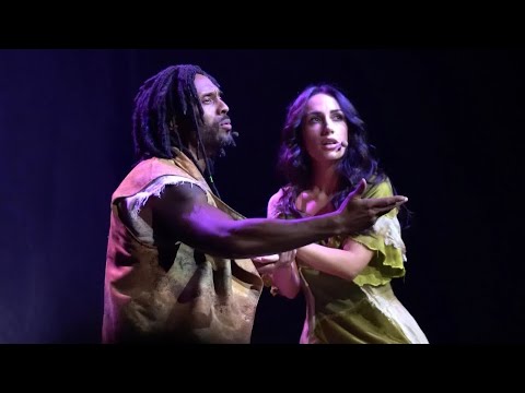 Elhaida Dani (Esmeralda), Jay (Clopin) - Esmeralda tu sais [Notre Dame de Paris 2022]