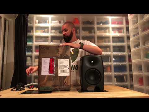 Unboxing : Genelec M040 Studio Monitor
