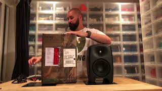 Video thumbnail for Unboxing : Genelec M040 Studio Monitor by SIR_Pierre