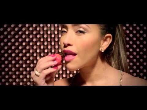 Dos Chamos   Bomboncito Feat  Henry Mendez V deo Oficial