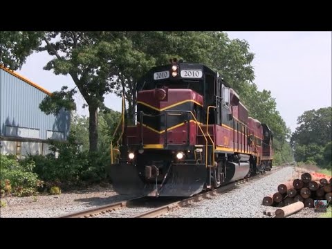 Mass Coastal MC-4 and CSX B727 at Ingall St. - 7/2021