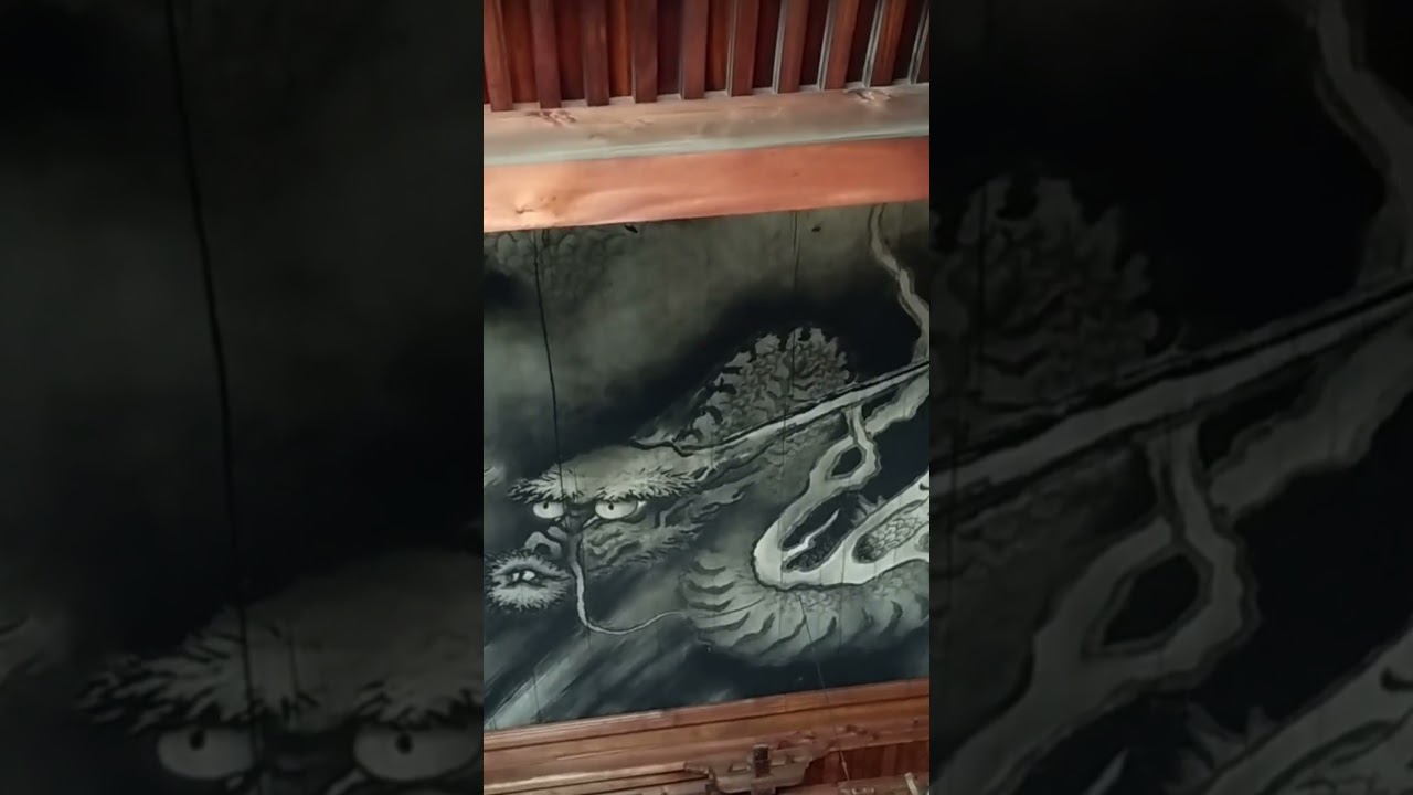 The magnificent Blue Dragon ceiling painting (Seiryū) at Tofukuji Temple in Kyoto.