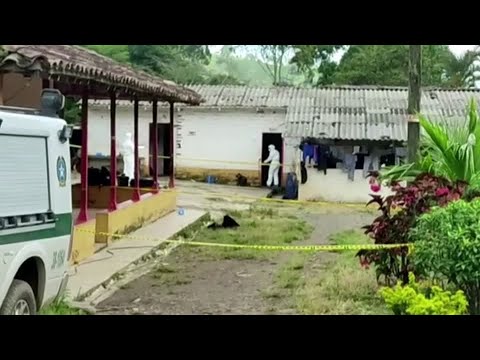 コロンビアのコーヒー農園で8人死亡 (Eight dead in Colombia coffee plantation killing)