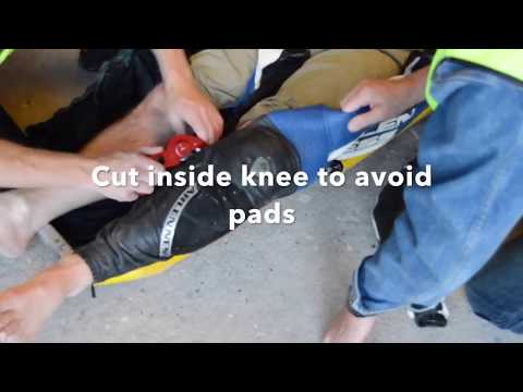 Scenario training with S-CUT emergency cutting tool.