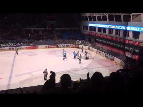 HC Plzeň 1929 - BK Mladá Boleslav - 8.12.2011 - gól na 3:0