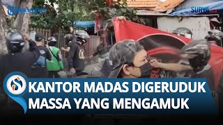 Download lagu MASSA NGAMUK Geruduk Kantor Madas Imbas Kasus Pengusiran Nenek Elina, Ketum Langsung Lapor Polisi mp3 Download lagu MASSA NGAMUK Geruduk Kantor Madas Imbas Kasus Pengusiran Nenek Elina, Ketum Langsung Lapor Polisi mp3