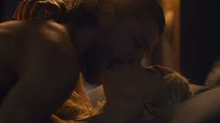 Kit Harrington kisses Emilia Clarke and then kills
