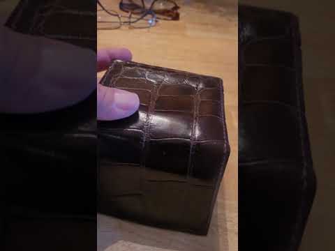 Yoder Leather Company Alligator trifold wallet