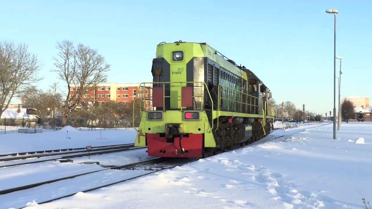 Тепловозы ТЭМ18-193+202 на ст. Тапа / TEM18-193+202 at Tapa station