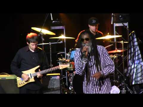 Don Carlos feat. Dub Vision - "I Just Can't Stop" - Live at Cervantes