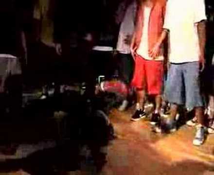 Cypher Battle : Larry vs. Oneski