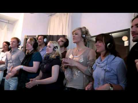 Der Fleurop-Song: The World needs Flowers