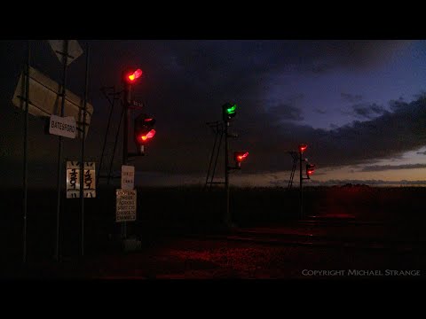 2PM6 Mixed Freight Train At Twilight (14/1/2021) - PoathTV Australian Railways