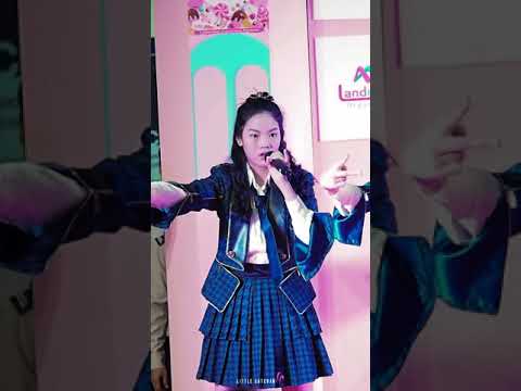 180610 SatchanBNK48 - River @ Pastel Market