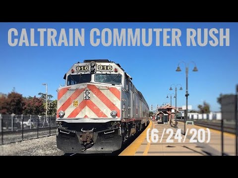 CalTrain Commuter Action At Santa Clara Station
