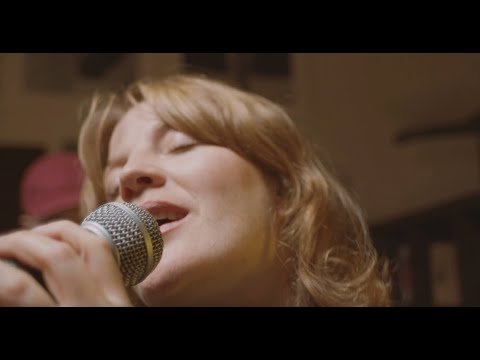 Ay Wing - BLOODSTREAM (Live session)