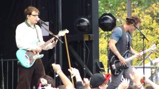 Weezer- Buddy Holly Live- 9/29/12- Christiana Mall- Newark, DE