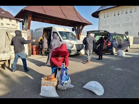Mănăstirea Hadâmbu a oferit alimente familiilor nevoiaşe