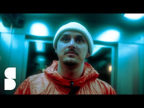 Tom Finster - Empty Skies And Full Hearts