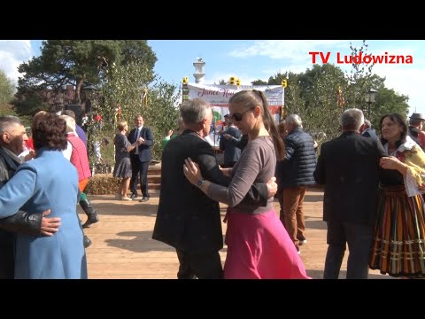 Wzruszający WALCZYK  i wspaniały akordeonista Józef KOWALCZYK rzadko dziś GRYWAJĄCY !