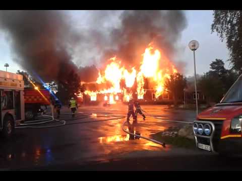 Hackås föreningshus brinner ned