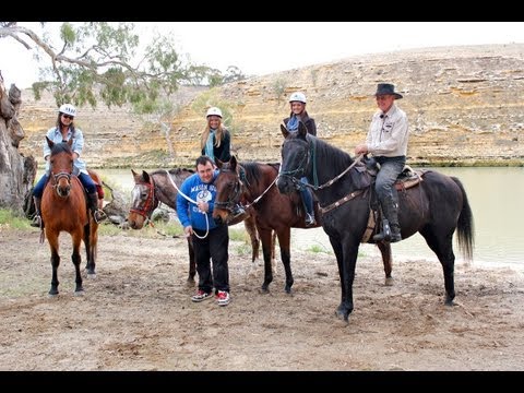 G'Day SA Travel - Season 2 - Episode 1 - Riverland