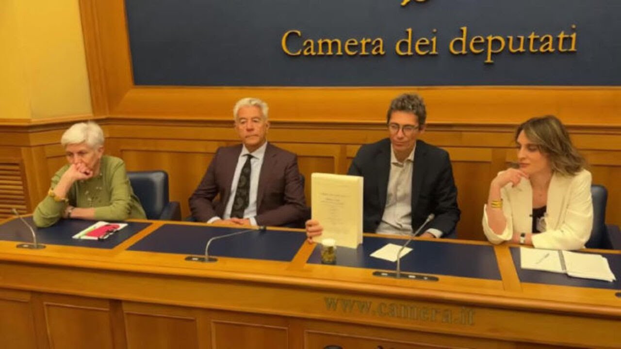 Magi (+Europa) porta cannabis alla Camera in occasione di 4/20, la giornata mondiale della cannabis