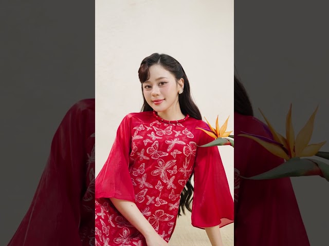 ED25B527 - Sét bộ áo dài tơ họa tiết hồ điệp 3D