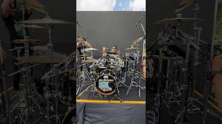 Download lagu “Musisi” God Bless soundcheck w/ DW drums & Bosphorus Cymbals Indonesia mp3