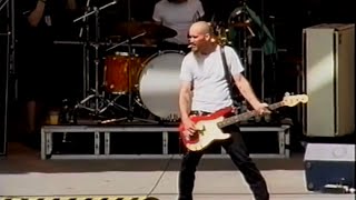 Queens of the Stone Age - Feel Good + Quick and to the Pointless (live @ Roskilde 2001)