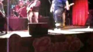 Rockin&#39; the Beer Gut - Trailer Choir concert performance