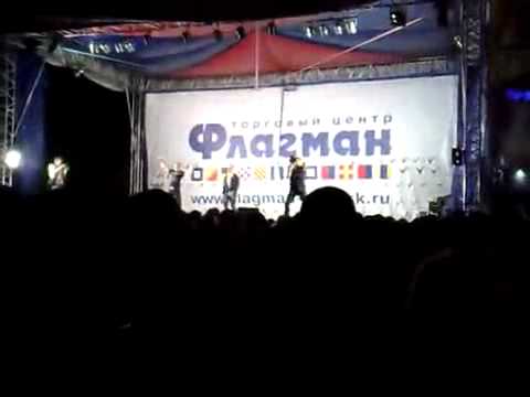 'Otpetye moshenniki' v Izhevske na otkrytii 'Flagmana'.360.avi