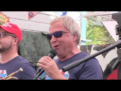 Alex Meixner Band, Jan Lewan and Daniel Lewandowski Sing Ole Ole at Terra Fermata.
