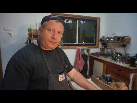 Boaz Elkayam is discussing neck angles in classical and flamenco guitars