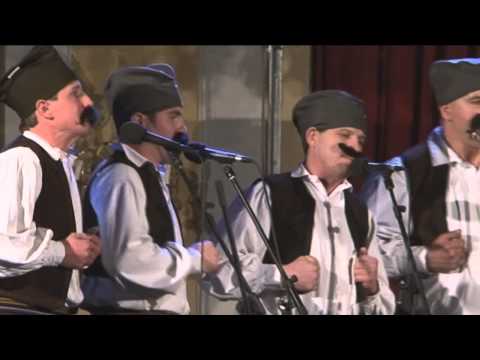 Šajkača mi preko oči pala - Klapa Boškarin - 4.MKM 2013. (Rokeri s moravu)