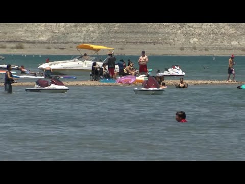 ‘It’s dropping fast’: Lake Mead visitors notice low water levels over Fourth of July weekend