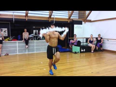 SMASH - Burlesque part 1