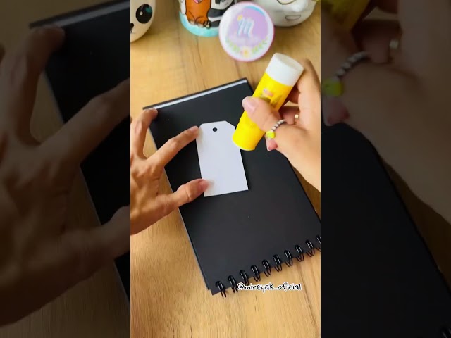 Vídeo relacionado con Album de Fotos para Pegar y Escribir, 205x205mm Álbum de Fotos Scrapbooking, Bricolaje Hojas Negras