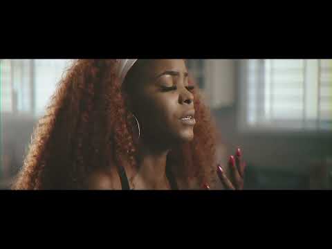 Daphne - Doucement (Official Video)