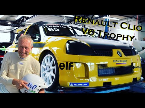 Niki Schelle testet Renault Clio V6 Trophy