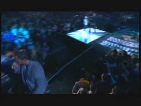 Wisin y Yandel ft Don Omar - La pared y Nadie como tu (LIVE)