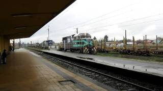 preview picture of video 'Trenes en estación Victoria'