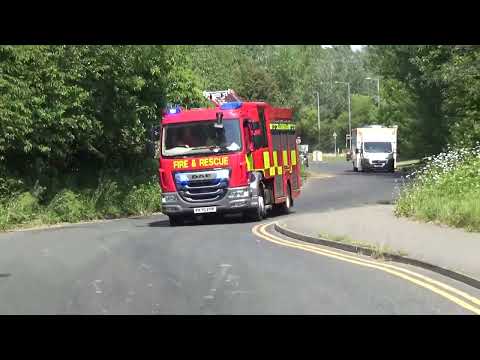 Blackburn Pump And Command Unit Responding | Lancashire Fire & Rescue Service
