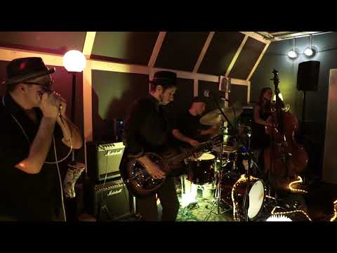 Laino & Broken Seeds at Binario 69 , Bologna