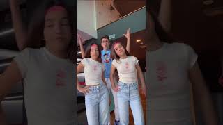 Arta con Ari y su clon!