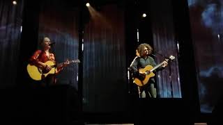 Dido Live - Sitting on the roof of the world (+chat) - Hammersmith Apollo  - 08-DEC-19