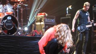 Karmin - &quot;Pulses&quot; (Live)