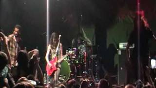 eyes set to kill - falling fast (live in moscow 2011-04-12)