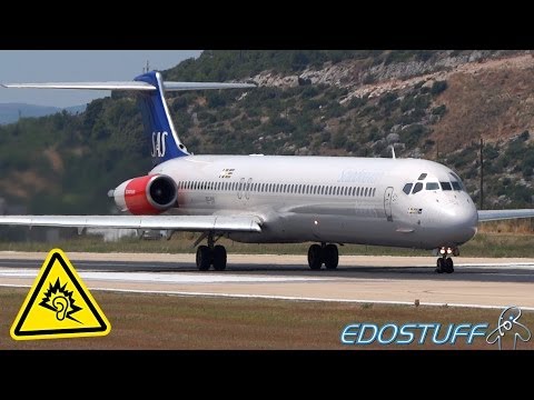 SAS - "Maddog" MD-82 - Takeoff with ALMIGHTY! Engine! Sound!